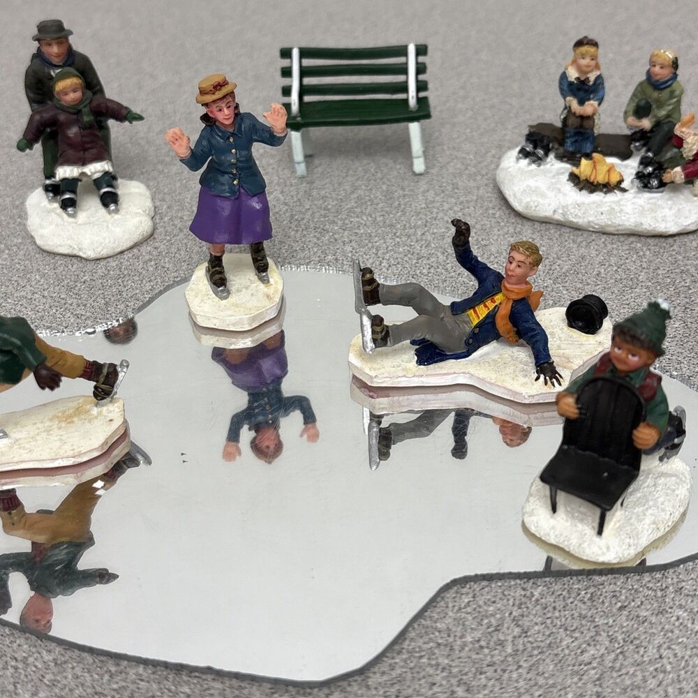 Vintage Christmas Village At The Pond Lot, 9 Pieces - Pond, Skaters, Benches - Picture 3 of 11